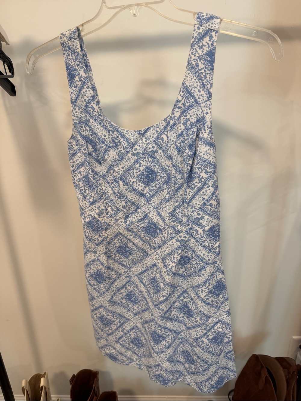 Japna Blue and White Printed Sleeveless Shift Dress